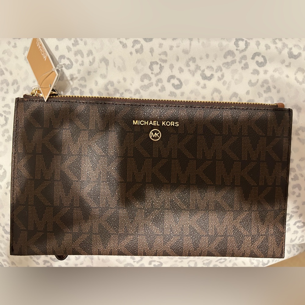 Michael Kors Jet Set Large Wristlet